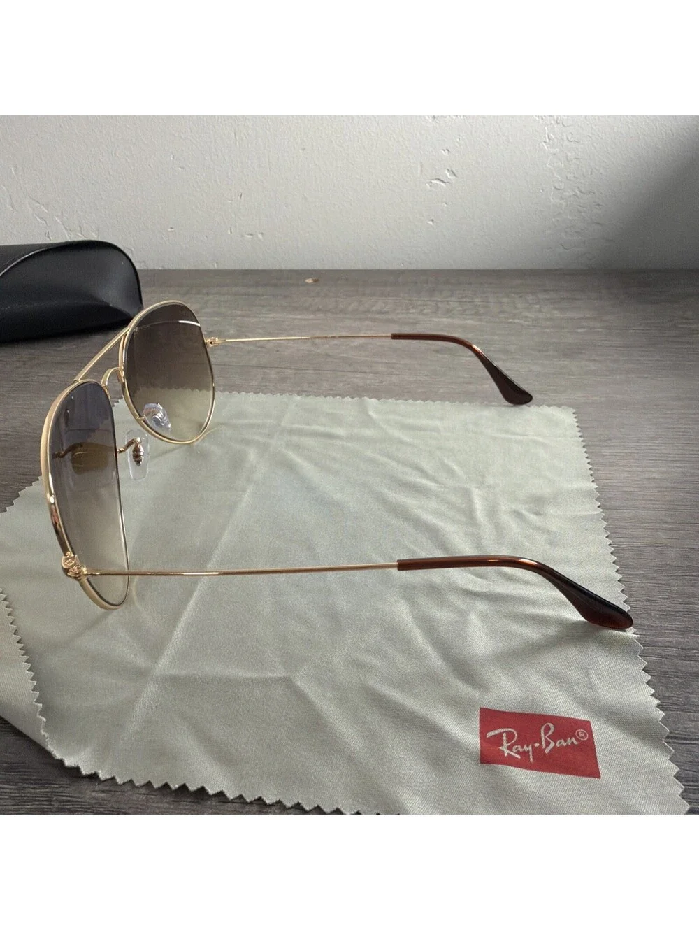 Ray Ban RB3025 001/51 Polished Gold/Brown Gradient Sunglasses 62-14-135